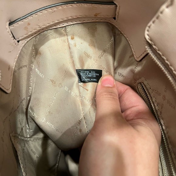 Michael Kors Pink Tote Bag with Gold Accents - Picture 7 of 7